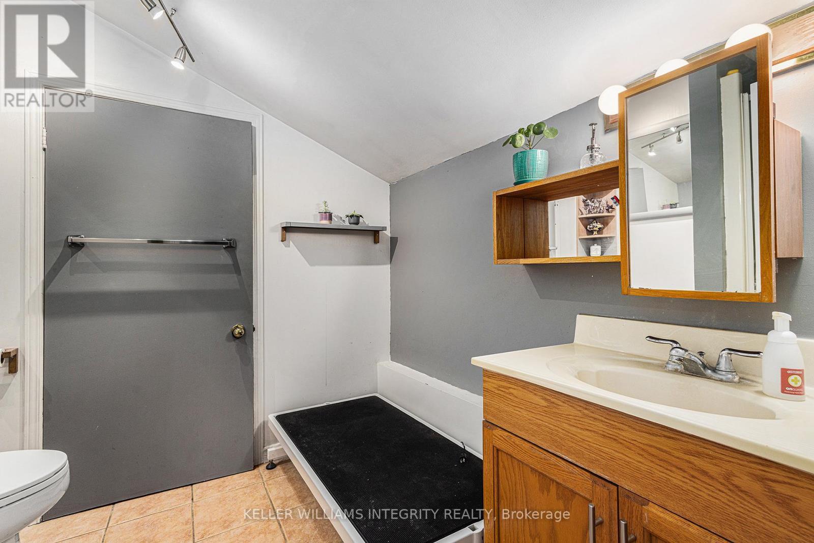 












359 CARLETON STREET

,
Carleton Place,




Ontario
K7C3C2

