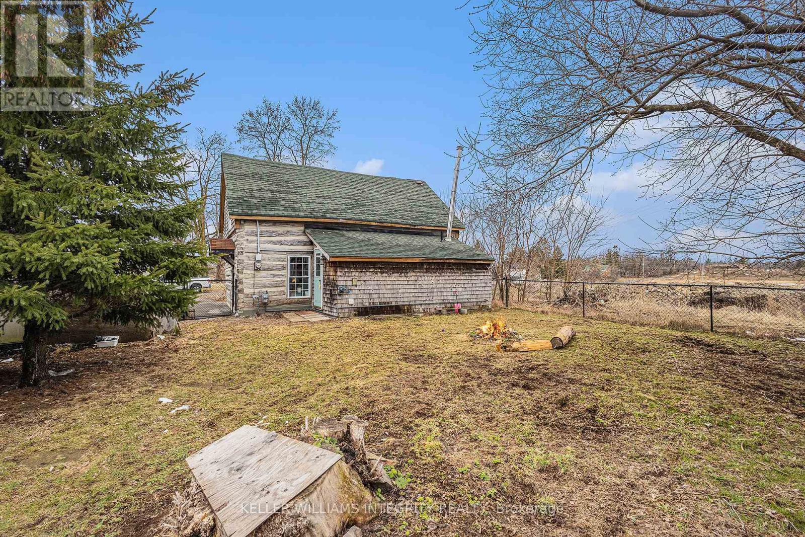 












359 CARLETON STREET

,
Carleton Place,




Ontario
K7C3C2


