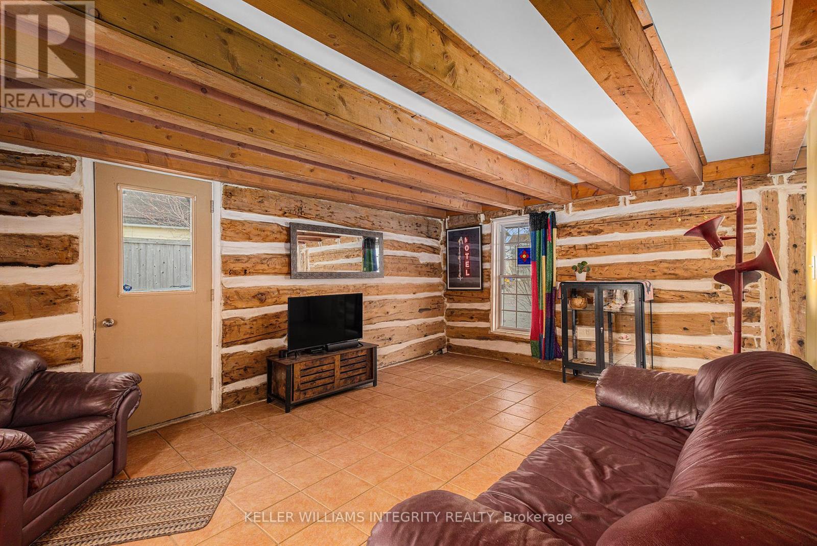 












359 CARLETON STREET

,
Carleton Place,




Ontario
K7C3C2

