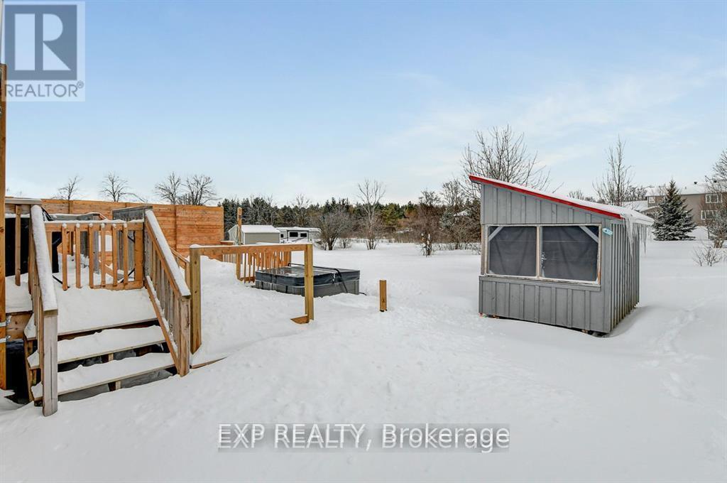 












4 TRACY LANE

,
Rideau Lakes,




Ontario
K7A4S5

