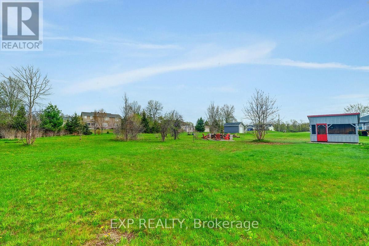 












4 TRACY LANE

,
Rideau Lakes,




Ontario
K7A4S5


