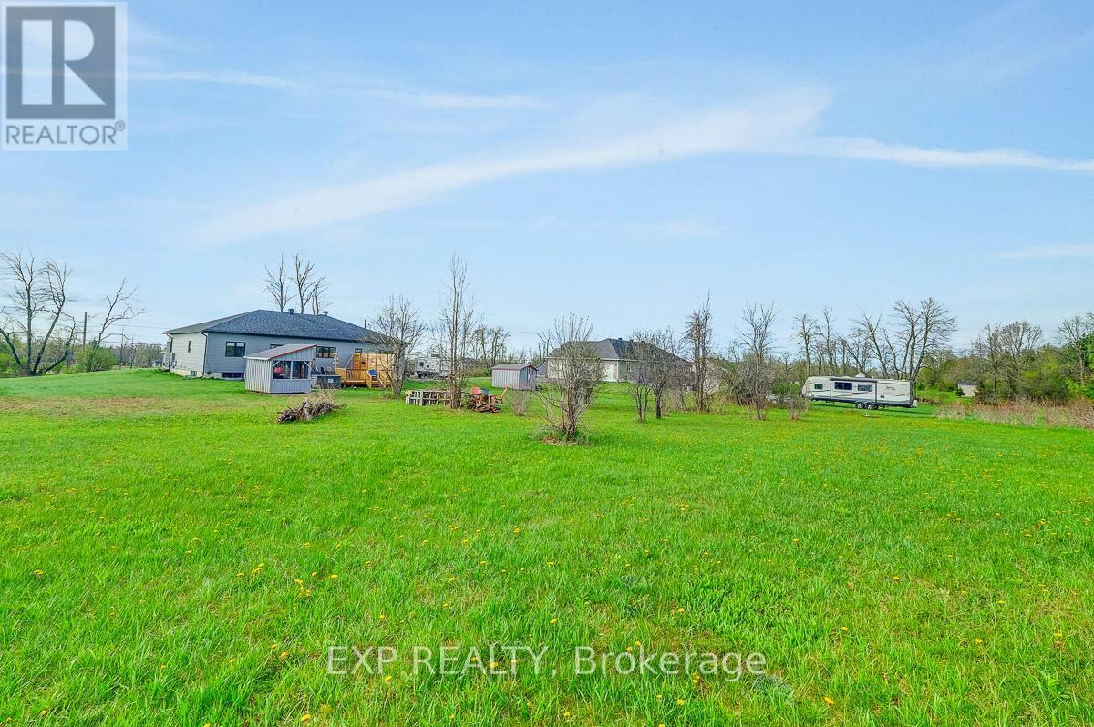 












4 TRACY LANE

,
Rideau Lakes,




Ontario
K7A4S5

