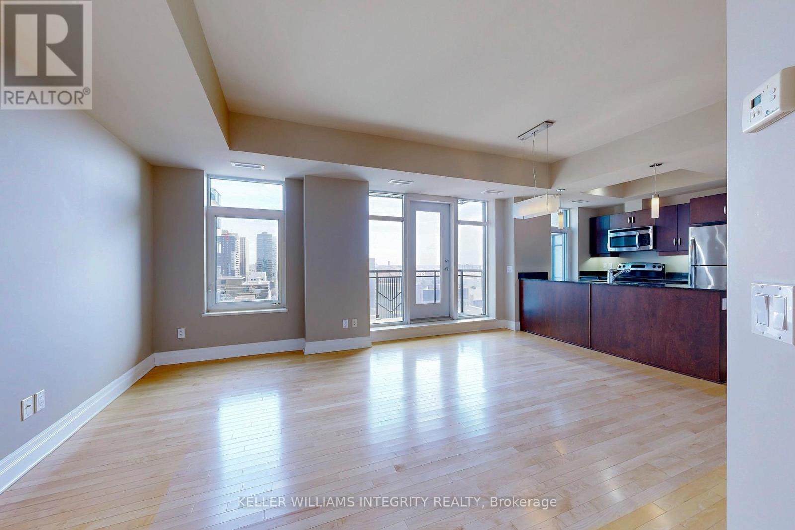 












1606 - 245 KENT STREET

,
Ottawa,




Ontario
K2P0A5

