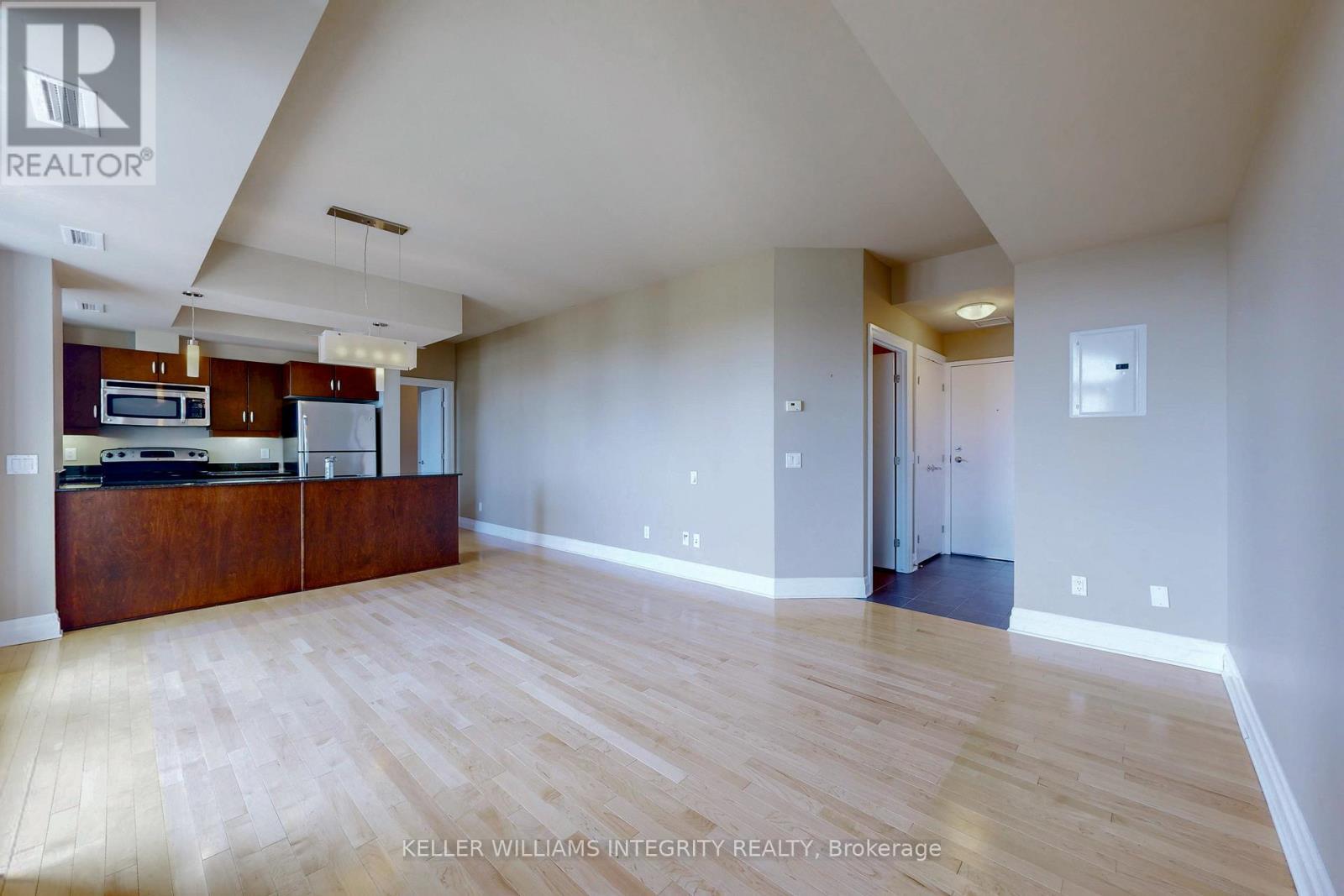 












1606 - 245 KENT STREET

,
Ottawa,




Ontario
K2P0A5

