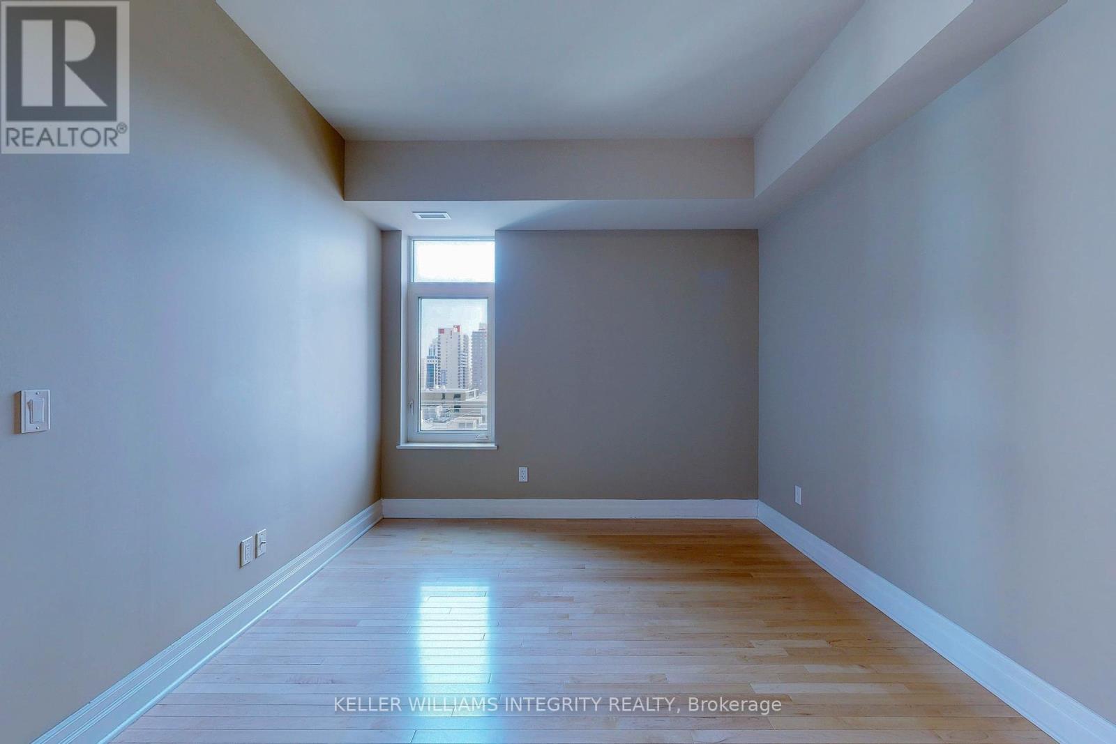 












1606 - 245 KENT STREET

,
Ottawa,




Ontario
K2P0A5

