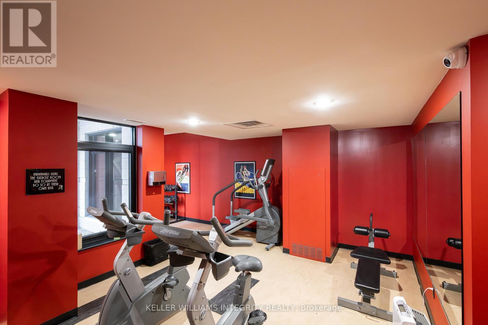 












1606 - 245 KENT STREET

,
Ottawa,




Ontario
K2P0A5

