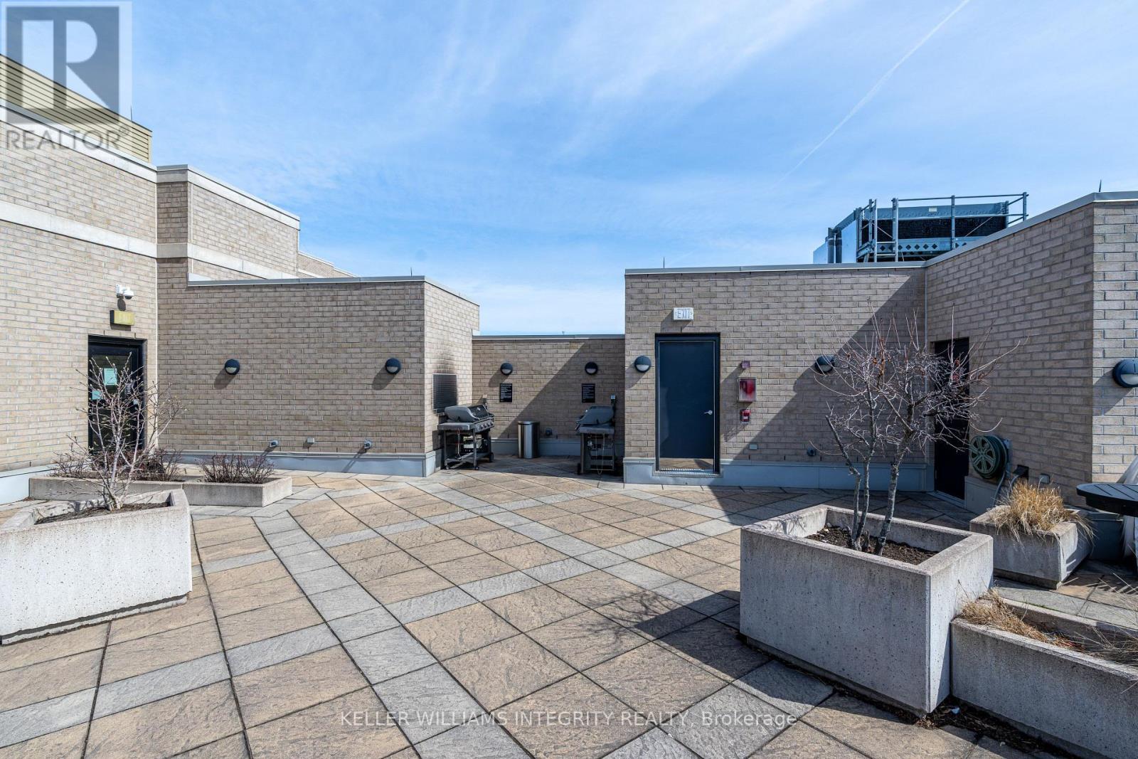 












1606 - 245 KENT STREET

,
Ottawa,




Ontario
K2P0A5

