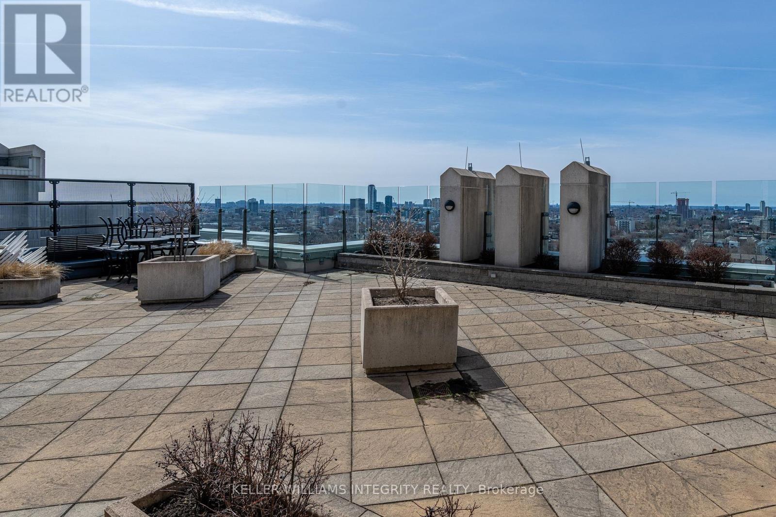 












1606 - 245 KENT STREET

,
Ottawa,




Ontario
K2P0A5

