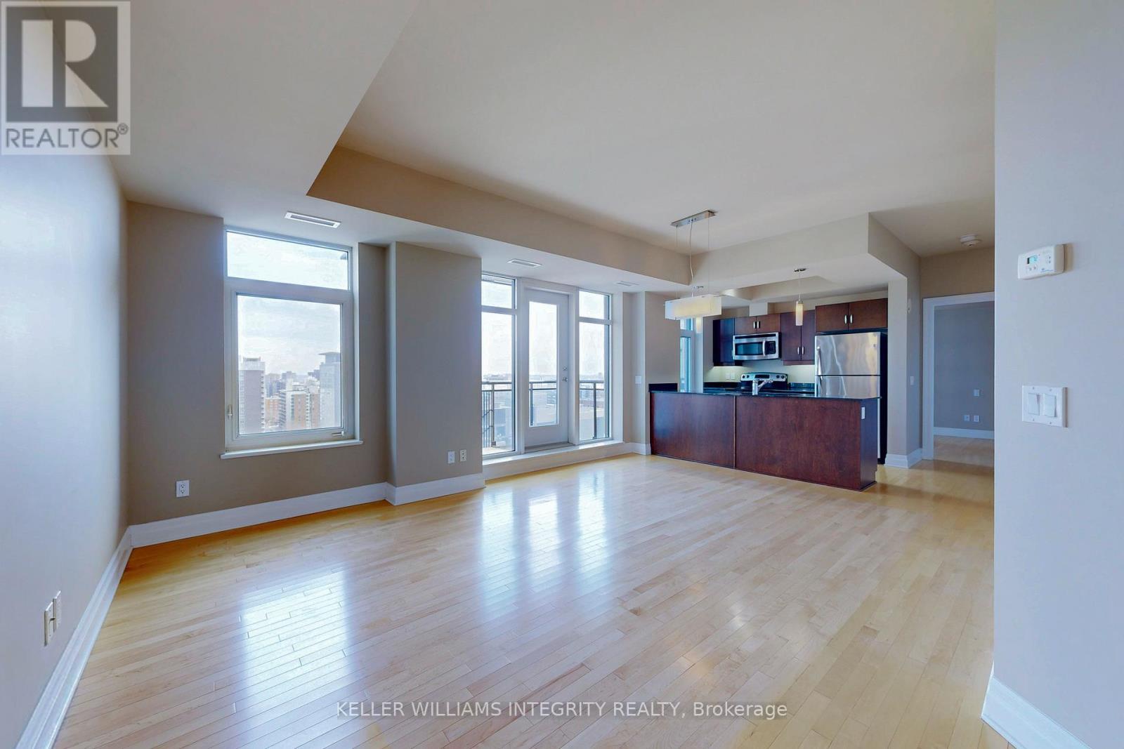 












1606 - 245 KENT STREET

,
Ottawa,




Ontario
K2P0A5

