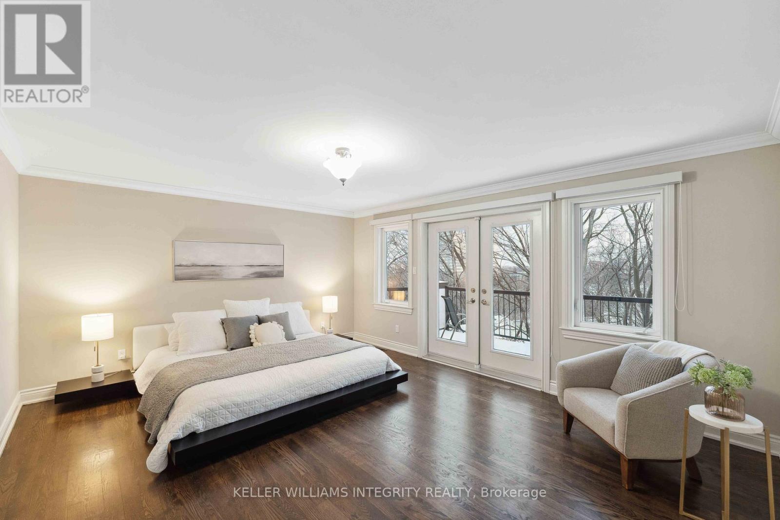 












612 BESSERER STREET

,
Ottawa,




Ontario
K1N6C9


