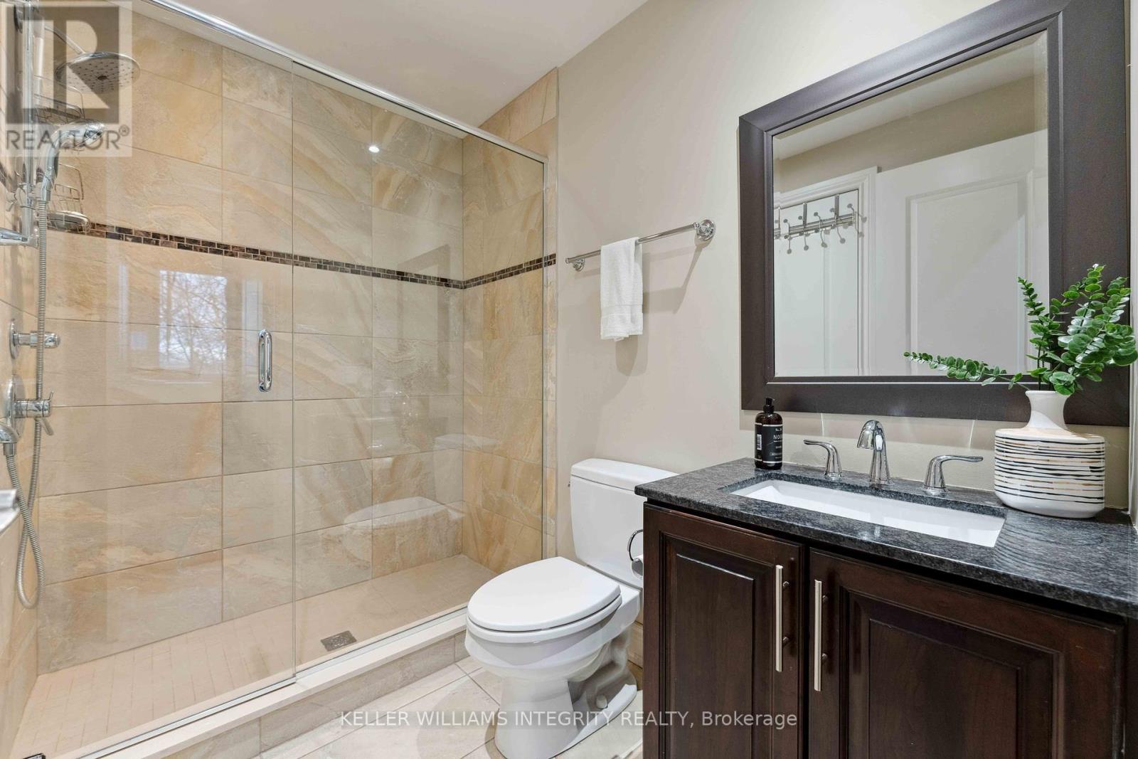 












612 BESSERER STREET

,
Ottawa,




Ontario
K1N6C9

