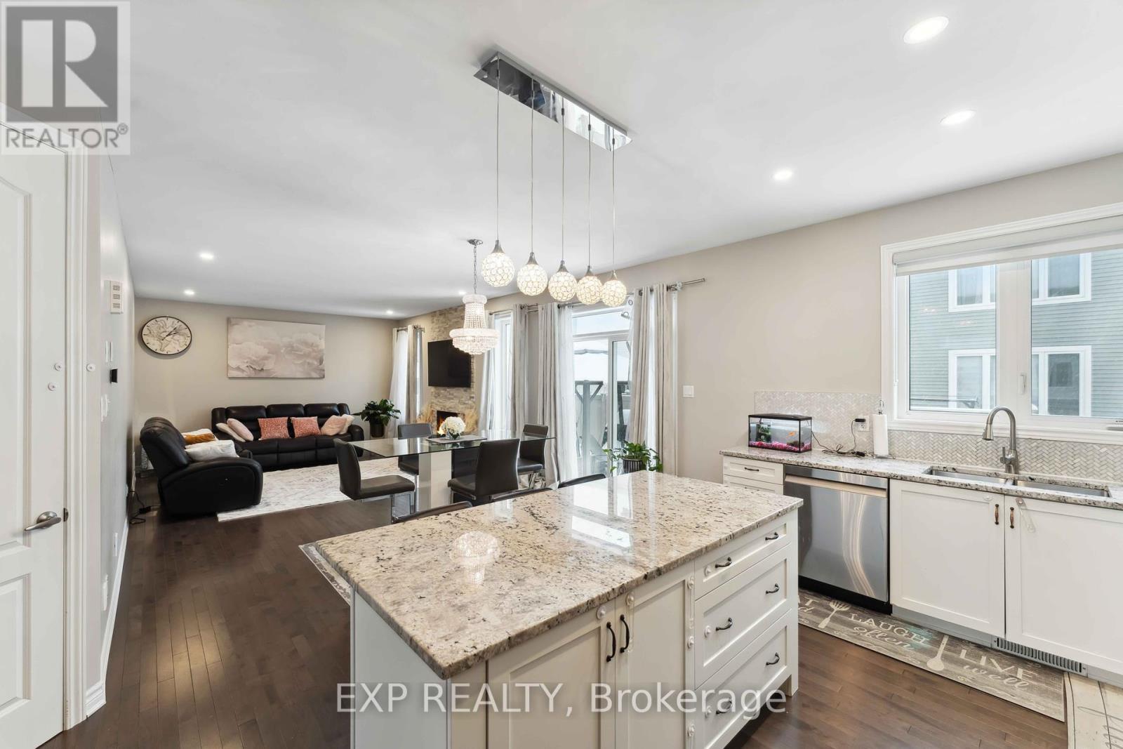 












107 AUBRAIS CRESCENT

,
Ottawa,




Ontario
K1W0M9

