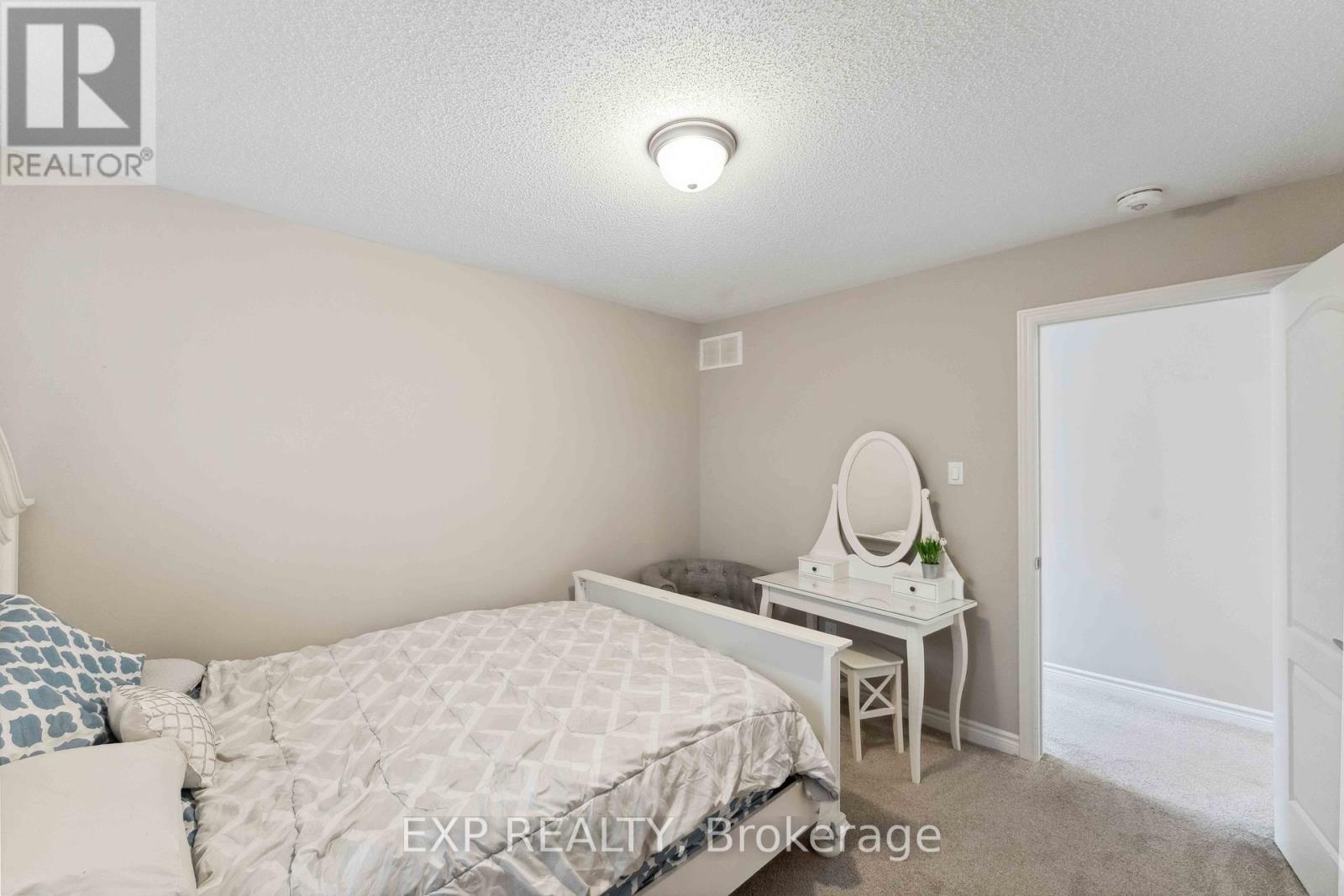 












107 AUBRAIS CRESCENT

,
Ottawa,




Ontario
K1W0M9

