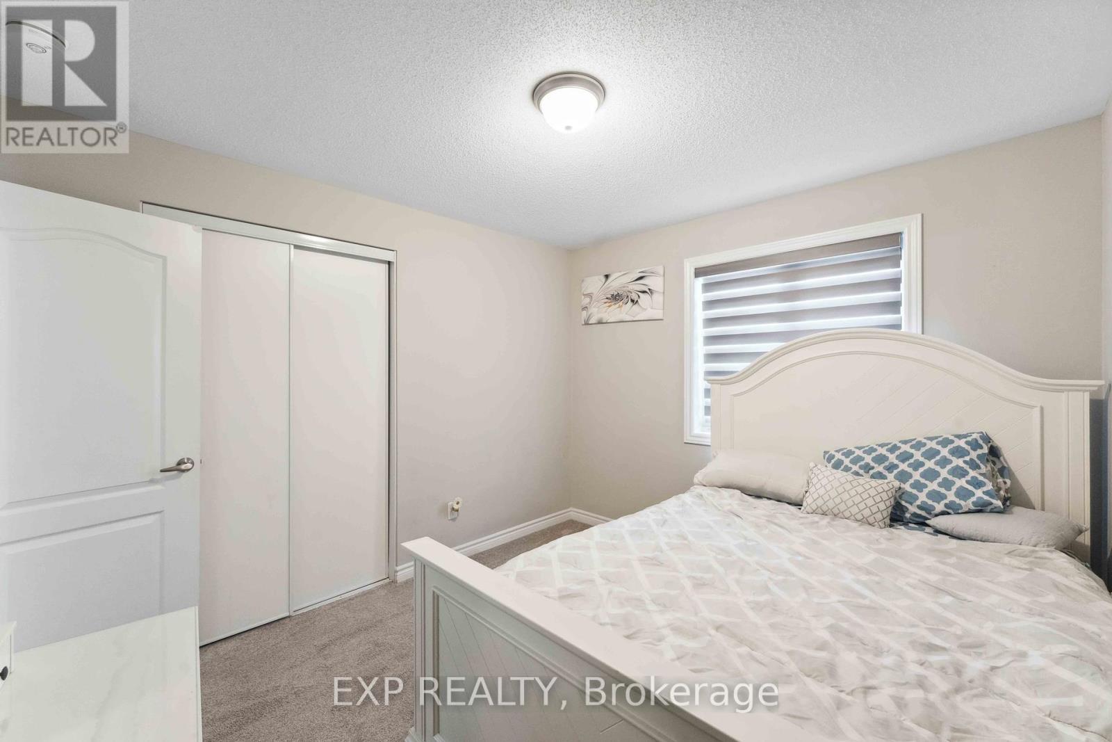 












107 AUBRAIS CRESCENT

,
Ottawa,




Ontario
K1W0M9

