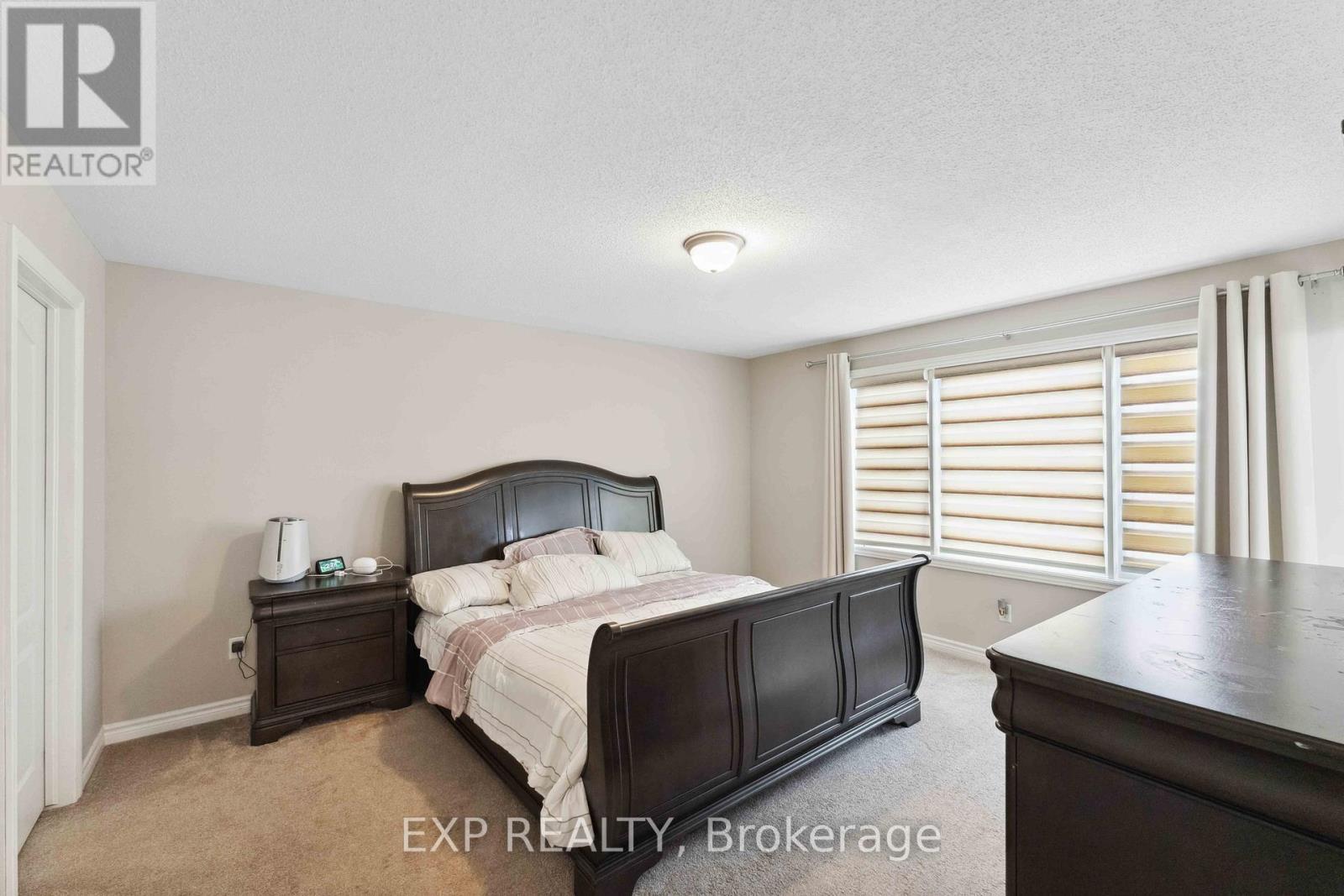 












107 AUBRAIS CRESCENT

,
Ottawa,




Ontario
K1W0M9

