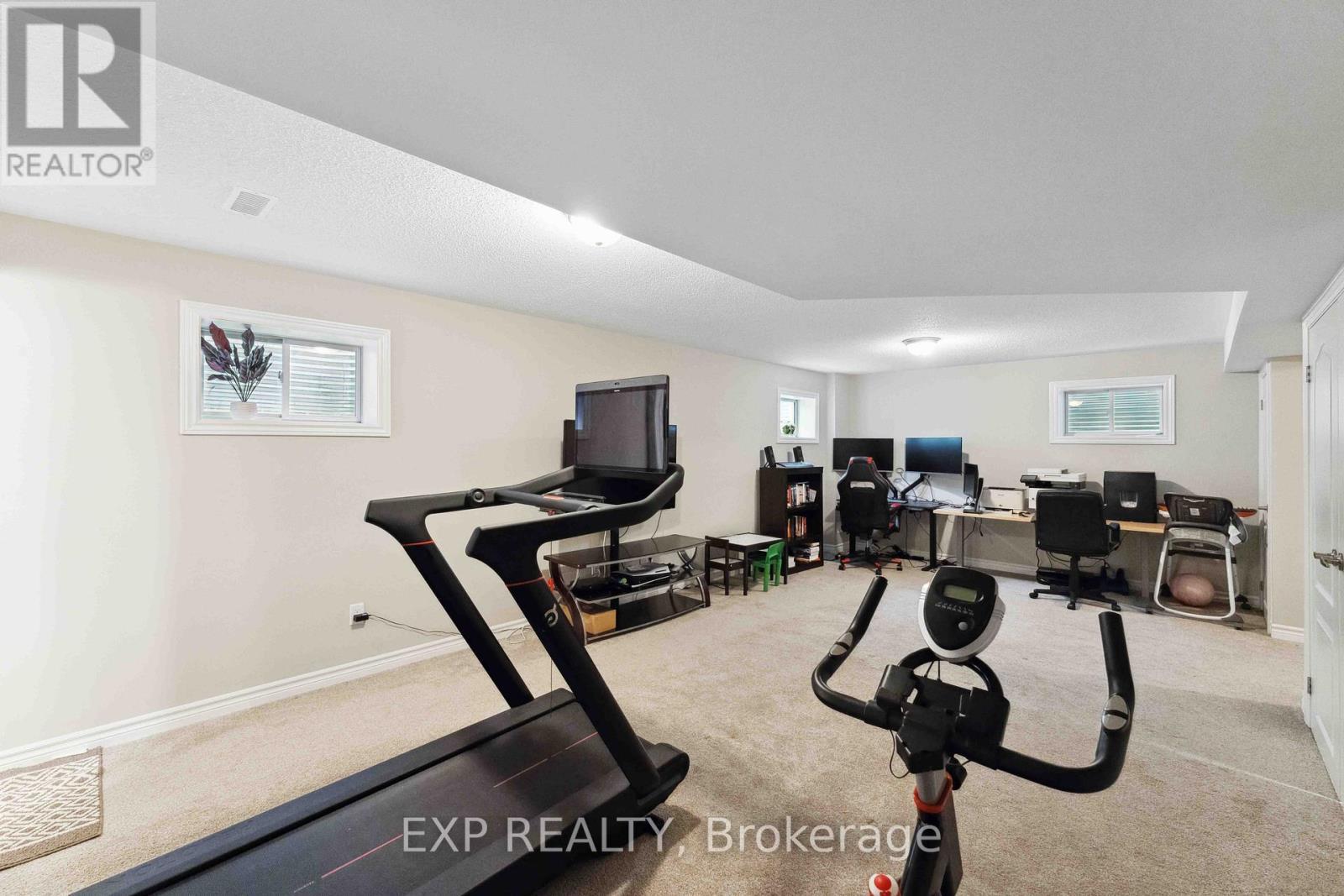 












107 AUBRAIS CRESCENT

,
Ottawa,




Ontario
K1W0M9

