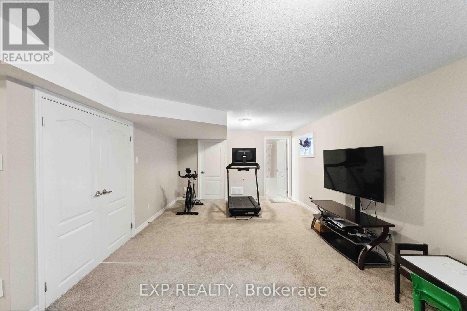 












107 AUBRAIS CRESCENT

,
Ottawa,




Ontario
K1W0M9

