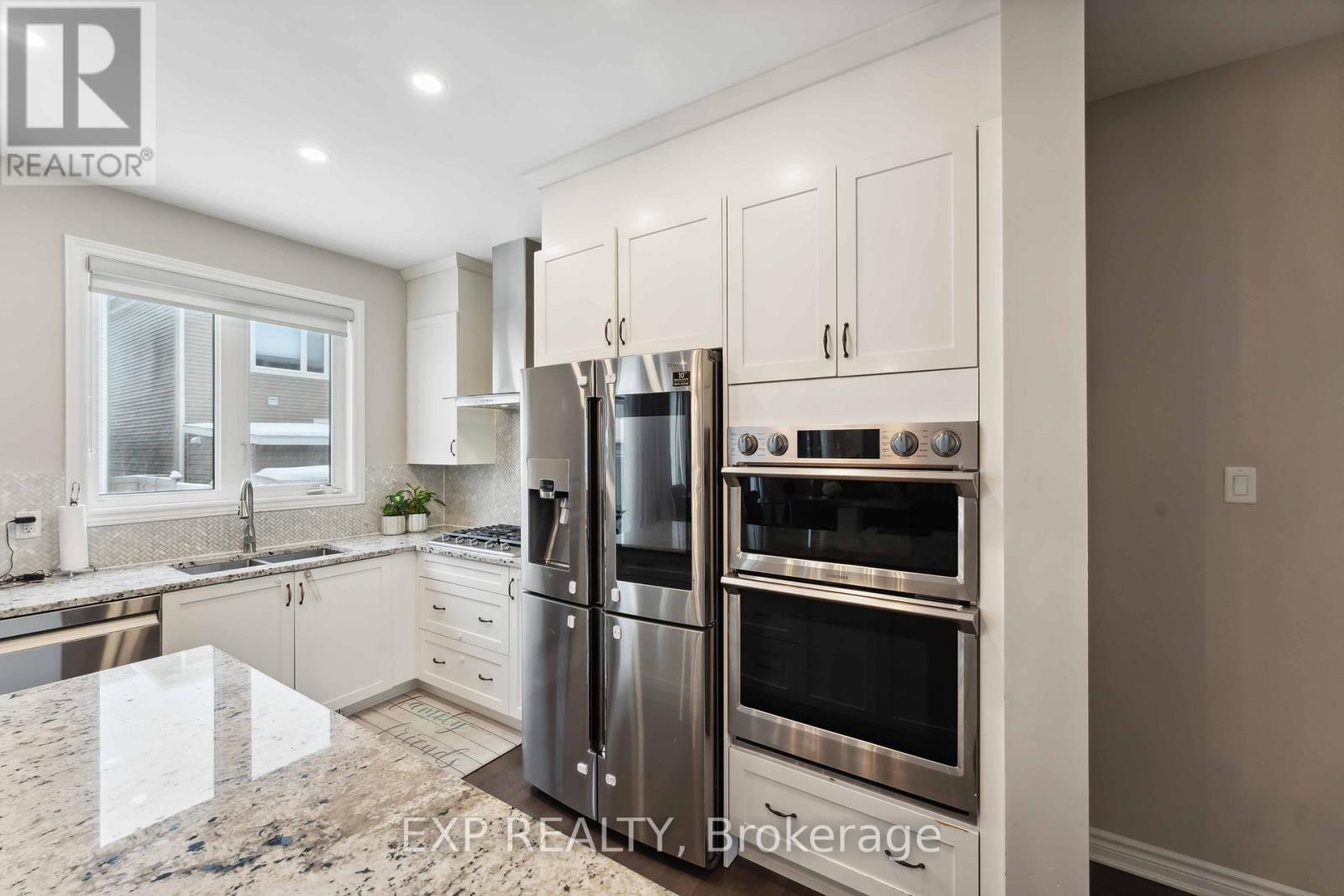 












107 AUBRAIS CRESCENT

,
Ottawa,




Ontario
K1W0M9

