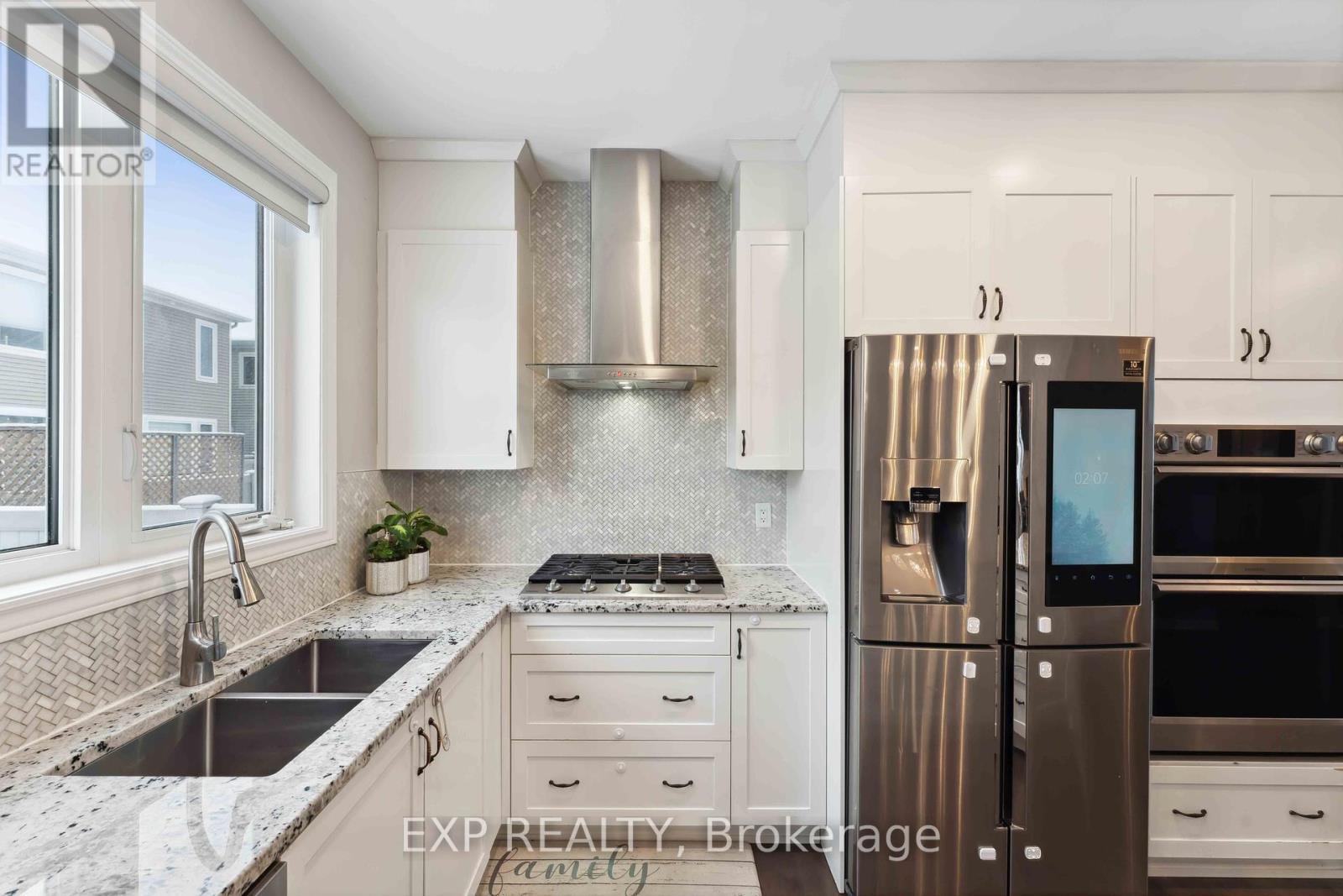












107 AUBRAIS CRESCENT

,
Ottawa,




Ontario
K1W0M9


