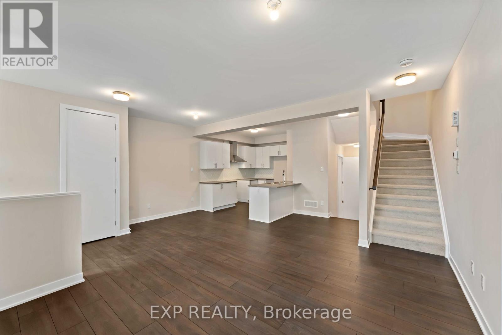 












209 SPECKLED ALDER ROW

,
Ottawa,




Ontario
K2J7G8

