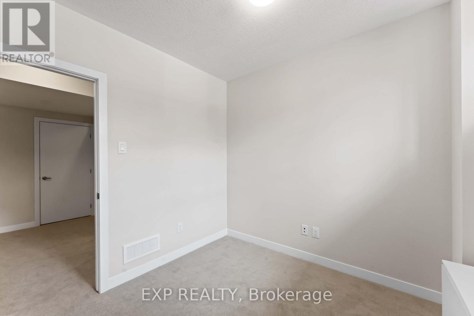 












209 SPECKLED ALDER ROW

,
Ottawa,




Ontario
K2J7G8

