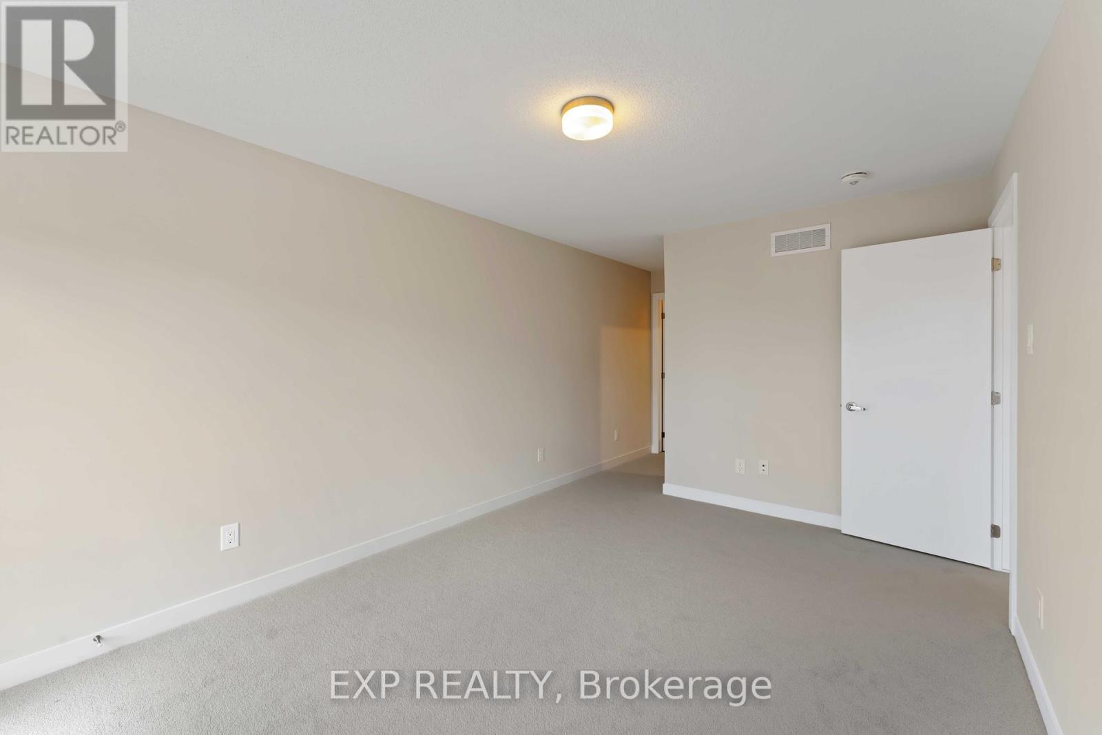 












209 SPECKLED ALDER ROW

,
Ottawa,




Ontario
K2J7G8


