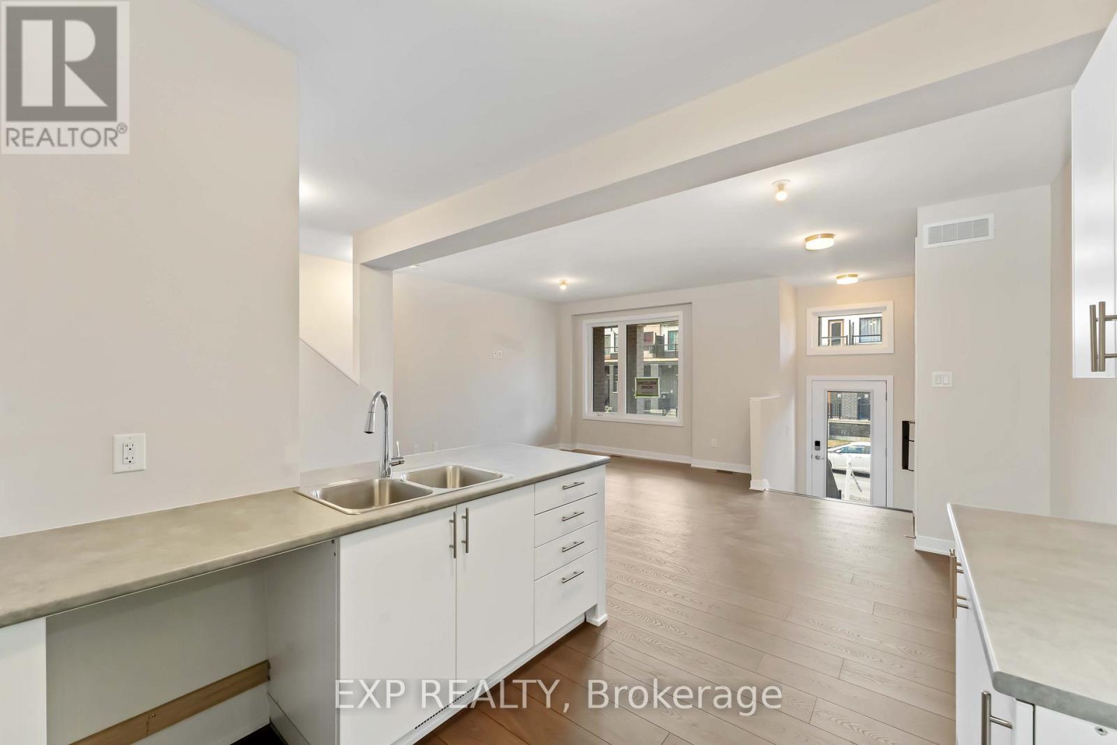 












209 SPECKLED ALDER ROW

,
Ottawa,




Ontario
K2J7G8

