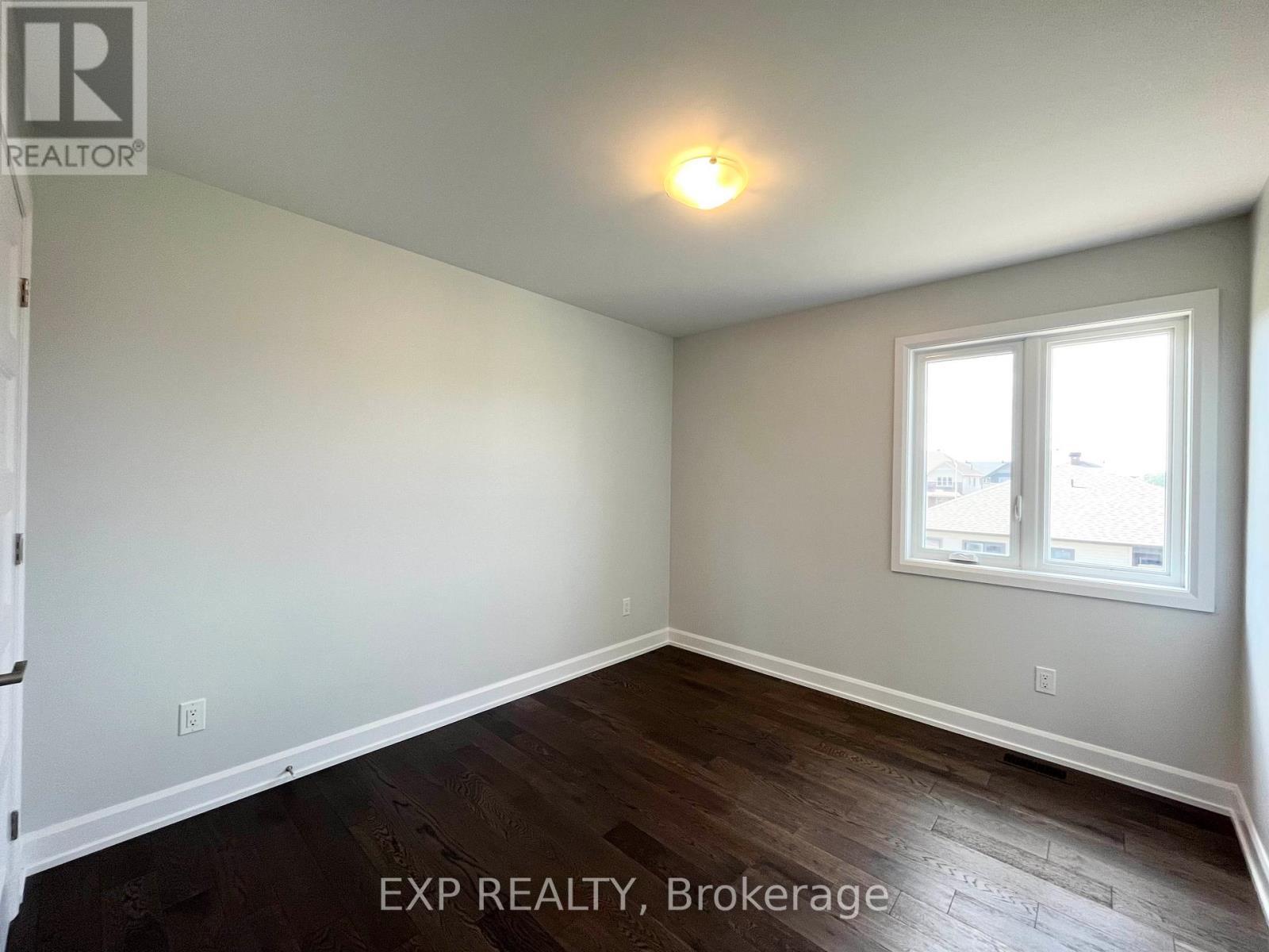 












827 SOLIDEX PLACE

,
Russell,




Ontario
K4R0C7

