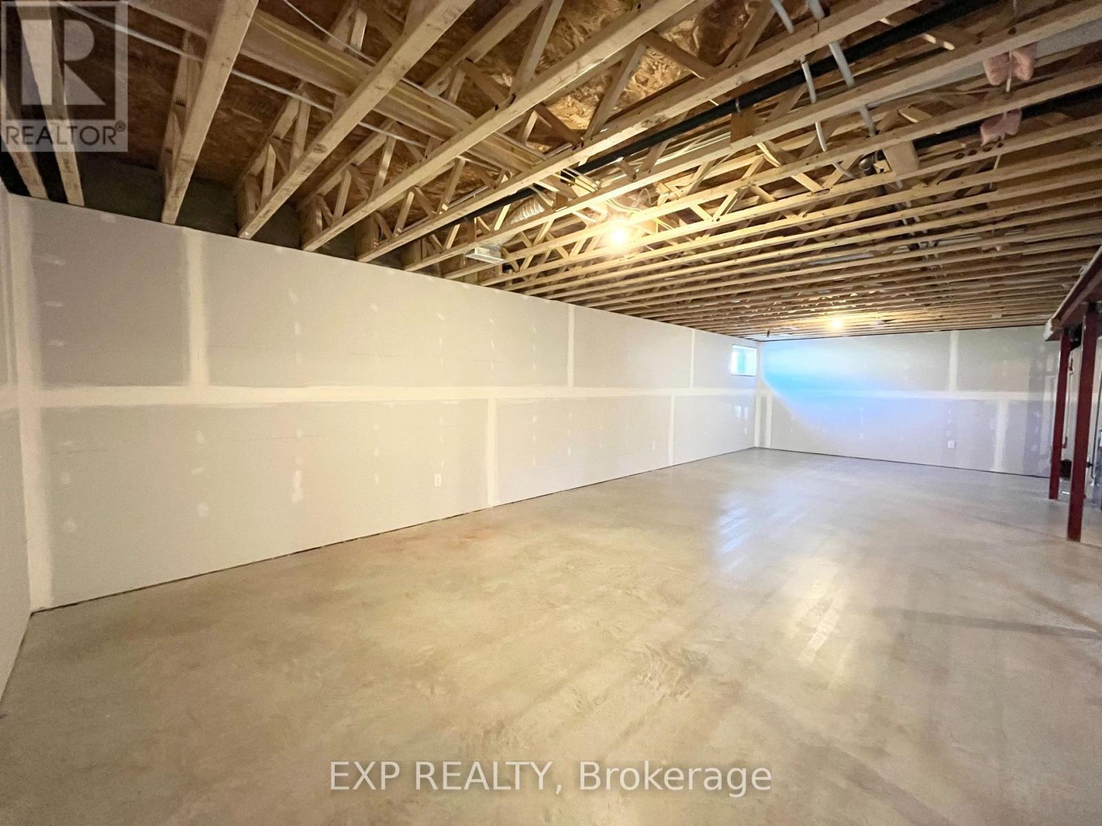 












827 SOLIDEX PLACE

,
Russell,




Ontario
K4R0C7

