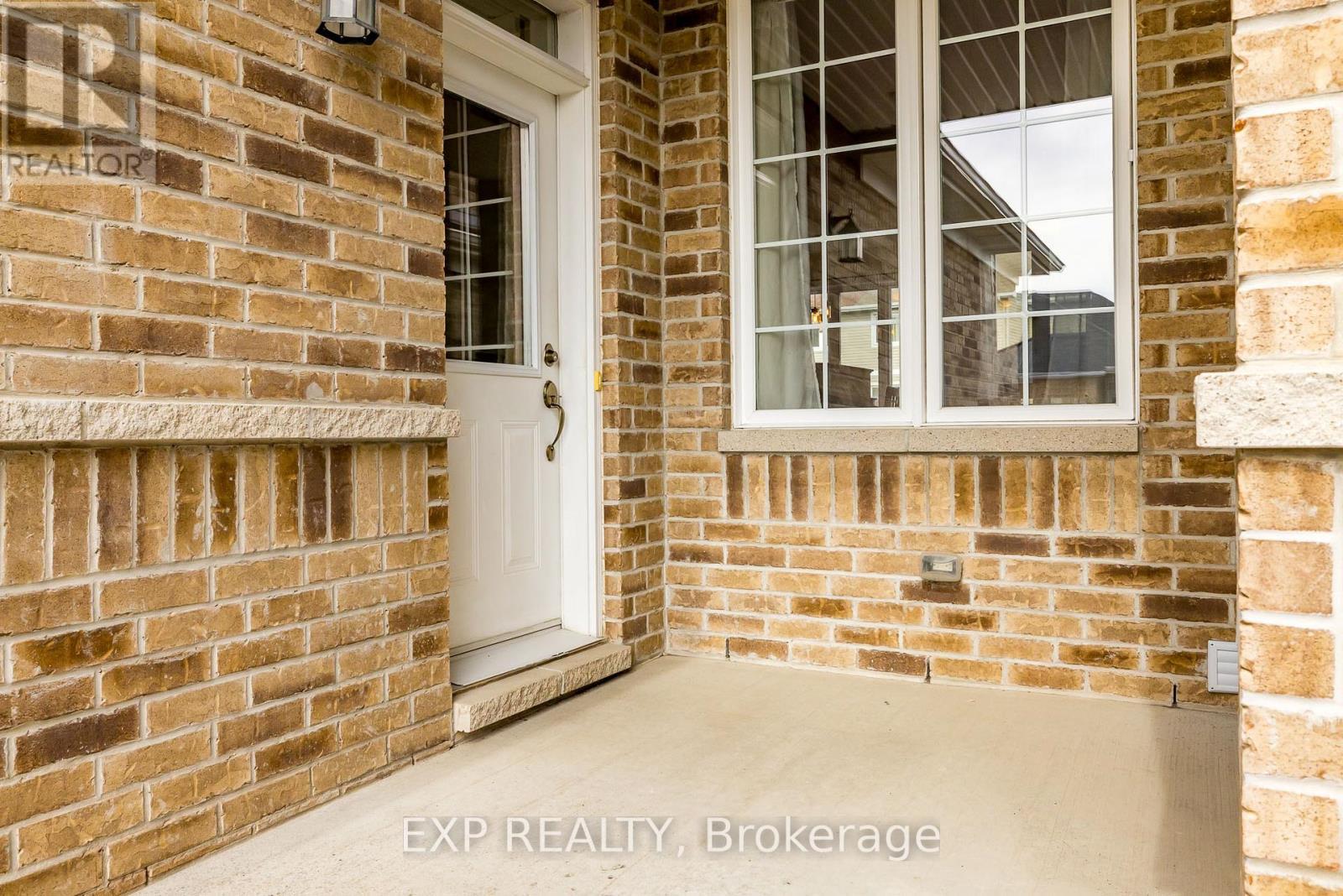 












24 DESMOND TRUDEAU DRIVE

,
Arnprior,




Ontario
K7S0G5

