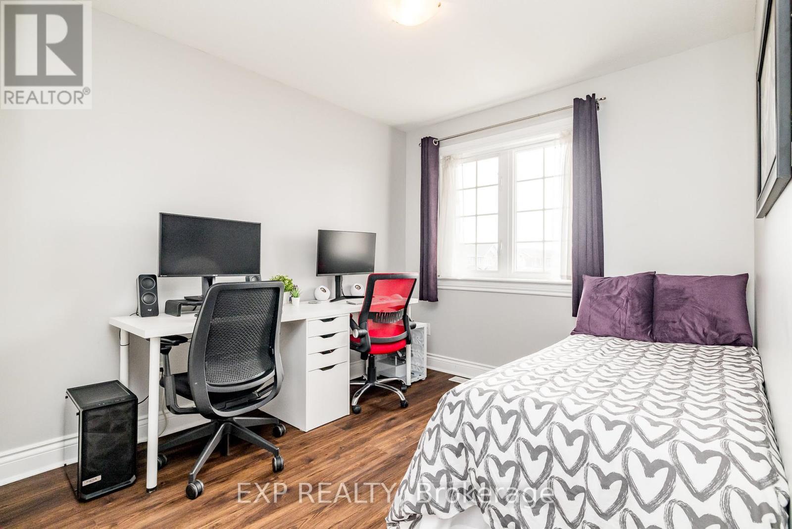 












24 DESMOND TRUDEAU DRIVE

,
Arnprior,




Ontario
K7S0G5

