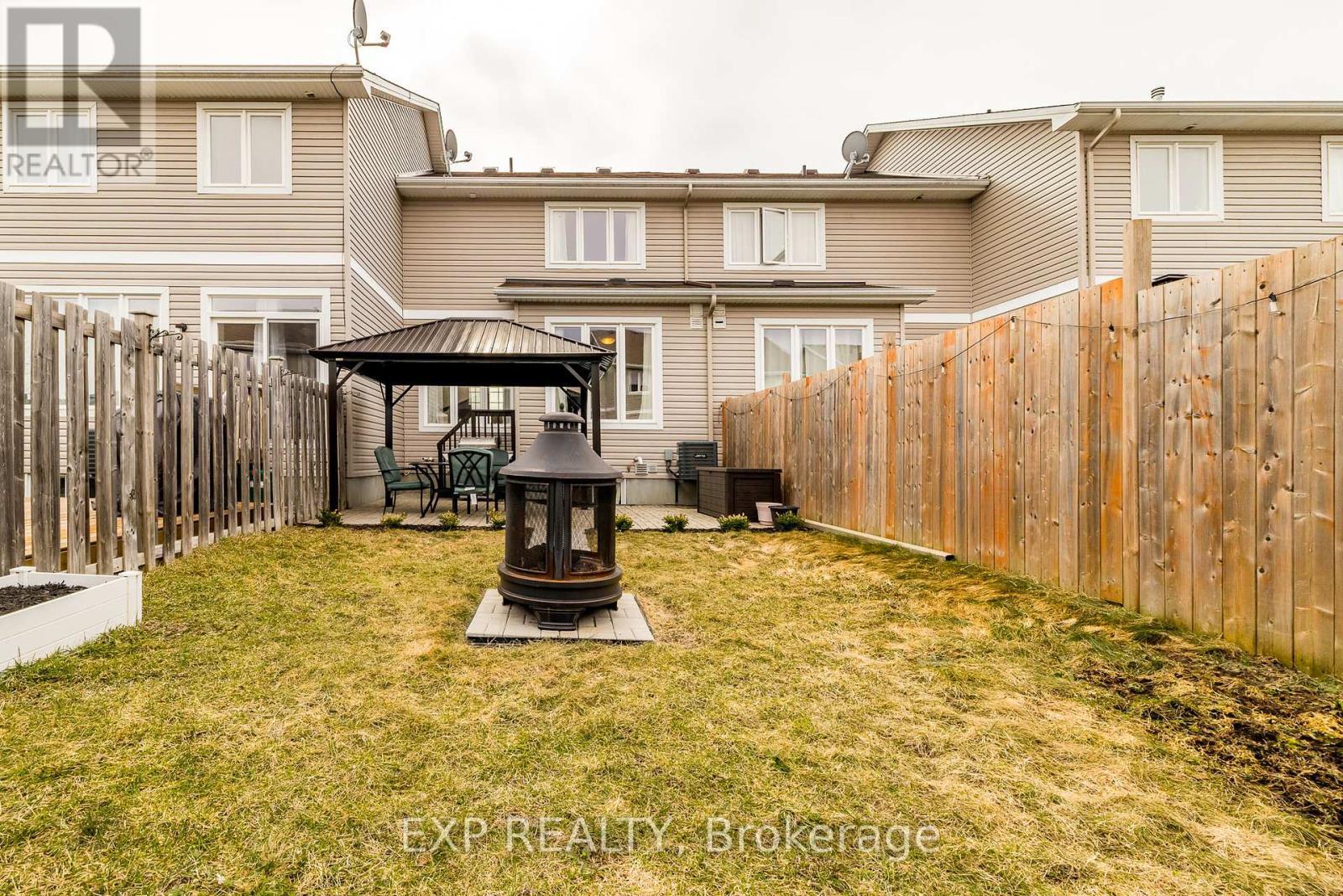 












24 DESMOND TRUDEAU DRIVE

,
Arnprior,




Ontario
K7S0G5

