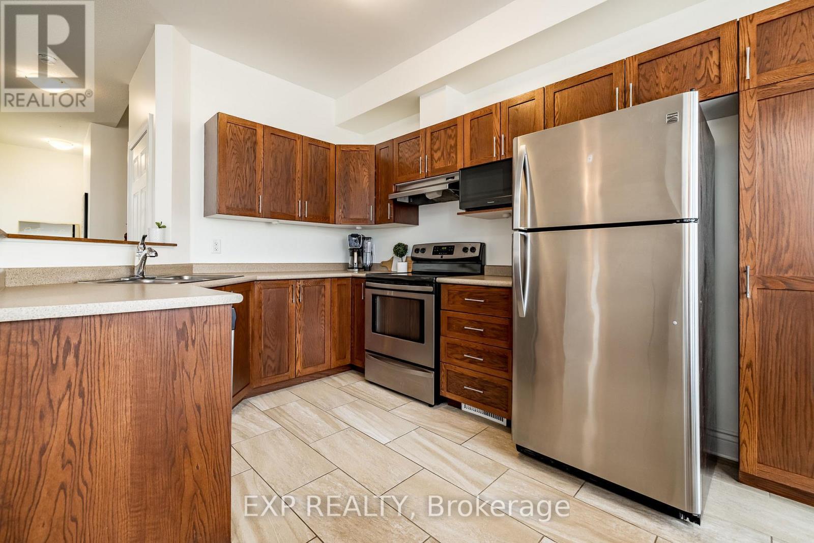 












24 DESMOND TRUDEAU DRIVE

,
Arnprior,




Ontario
K7S0G5

