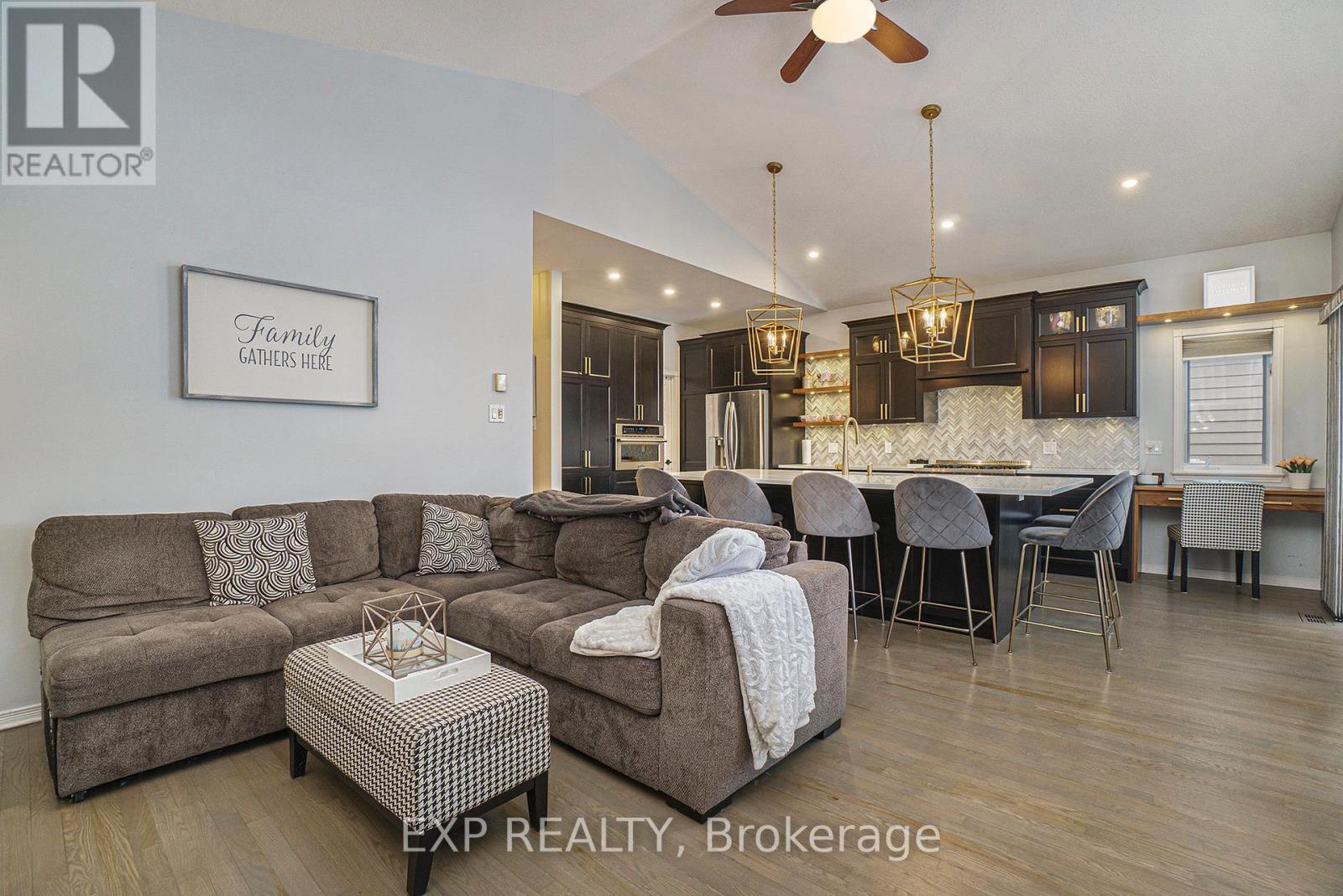 












2178 NANTES STREET

,
Ottawa,




Ontario
K4A4E5

