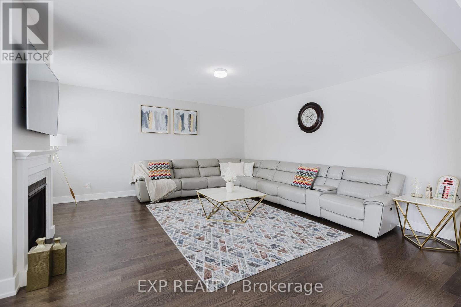 












324 MEYNELL ROAD

,
Ottawa,




Ontario
K0A2Z0

