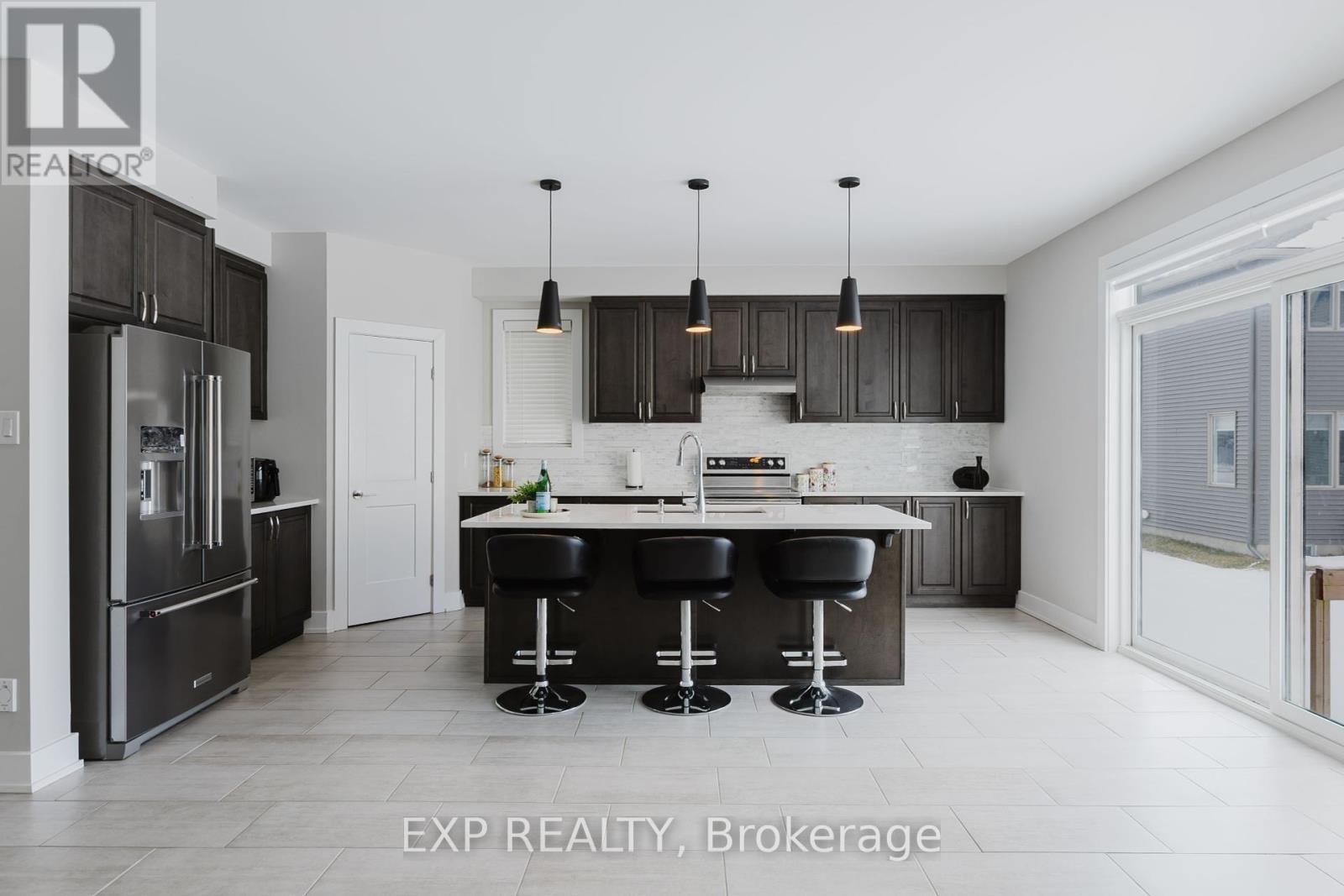 












324 MEYNELL ROAD

,
Ottawa,




Ontario
K0A2Z0

