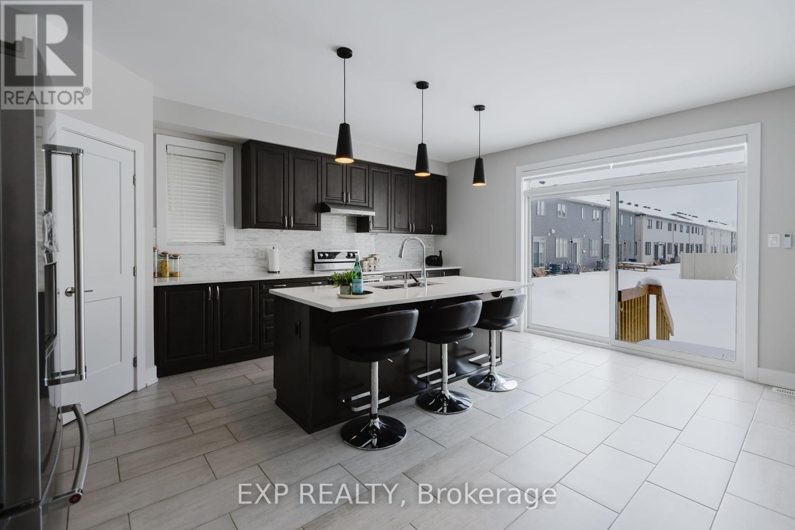 












324 MEYNELL ROAD

,
Ottawa,




Ontario
K0A2Z0

