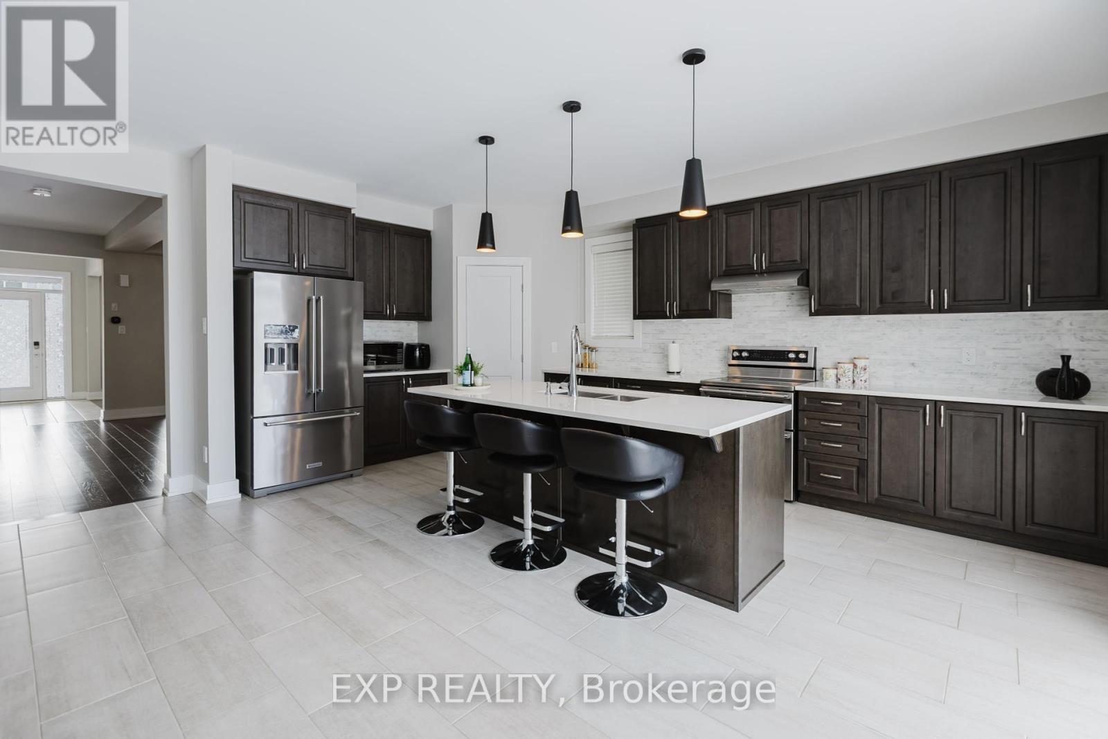 












324 MEYNELL ROAD

,
Ottawa,




Ontario
K0A2Z0

