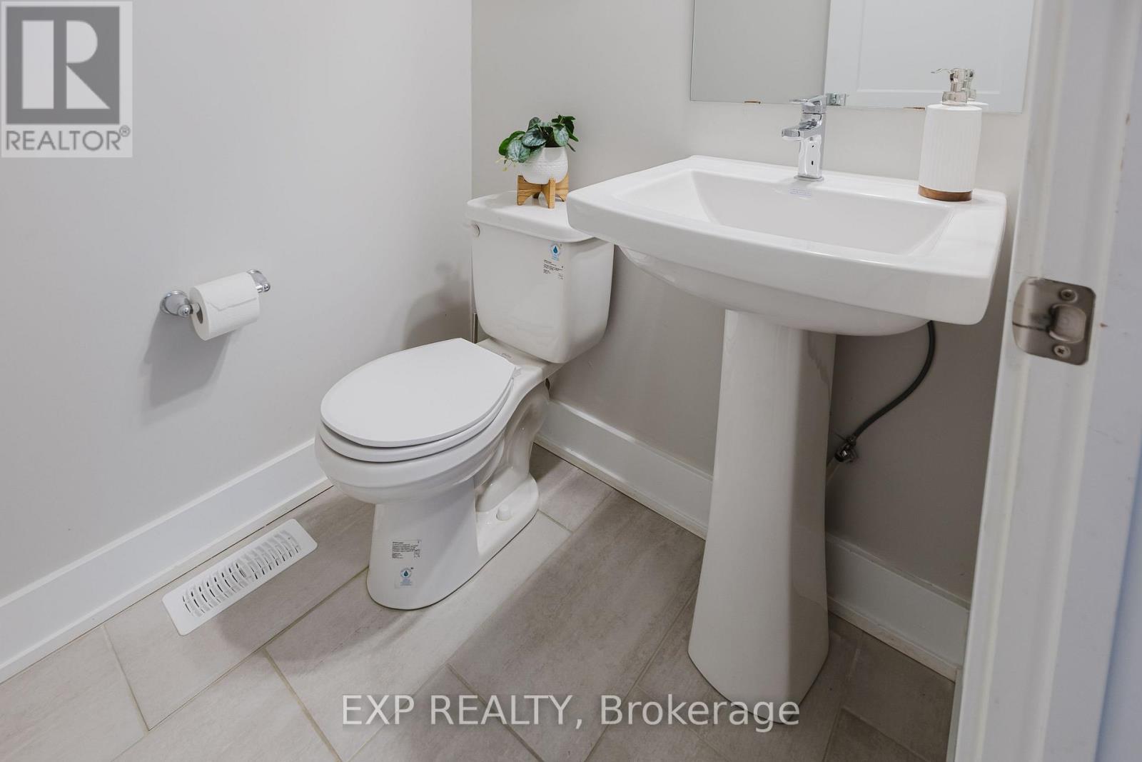 












324 MEYNELL ROAD

,
Ottawa,




Ontario
K0A2Z0

