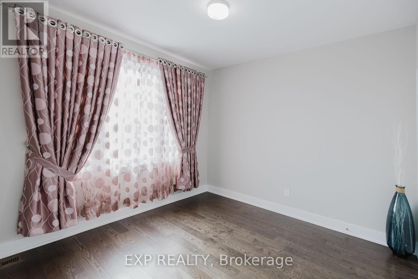 












324 MEYNELL ROAD

,
Ottawa,




Ontario
K0A2Z0

