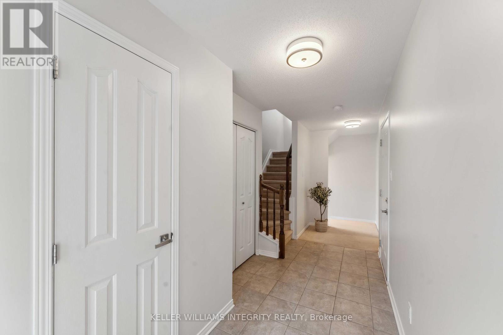 












136 QUITO PRIVATE

,
Ottawa,




Ontario
K2E0A7

