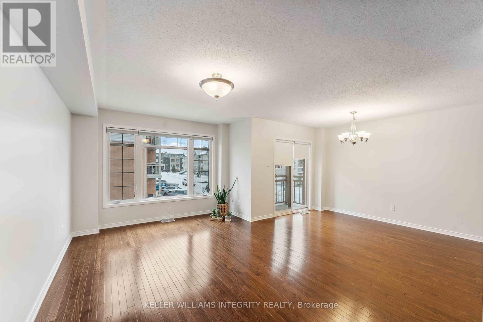 












136 QUITO PRIVATE

,
Ottawa,




Ontario
K2E0A7


