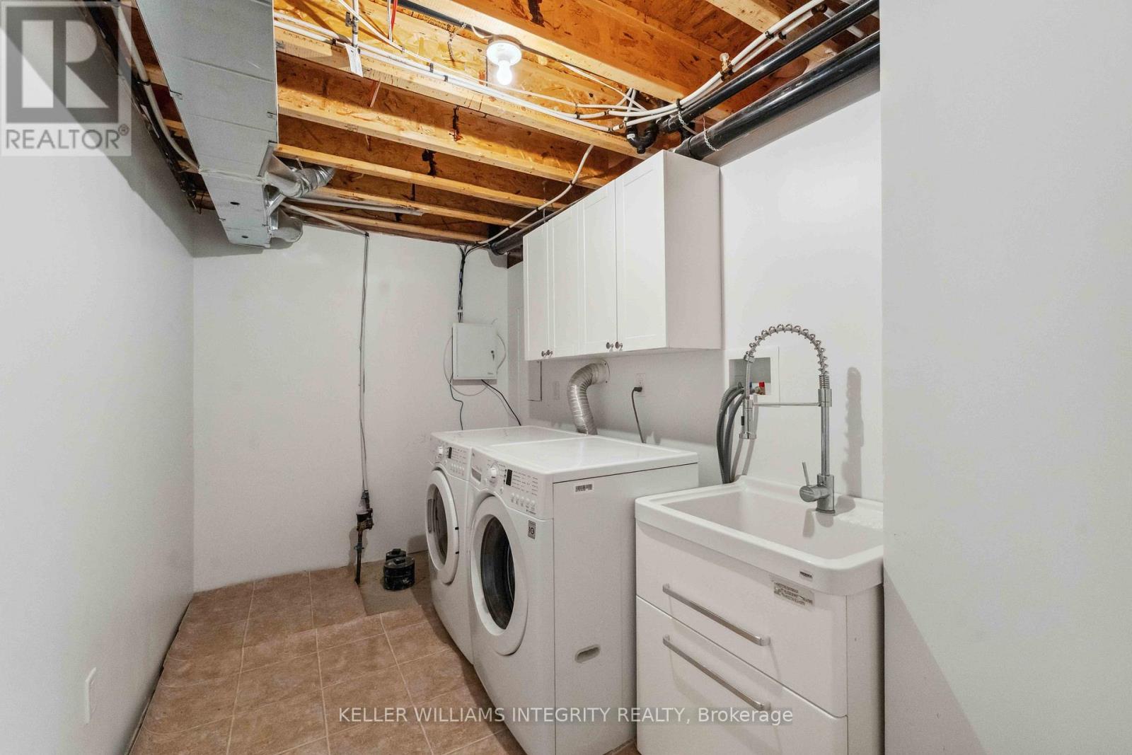 












136 QUITO PRIVATE

,
Ottawa,




Ontario
K2E0A7

