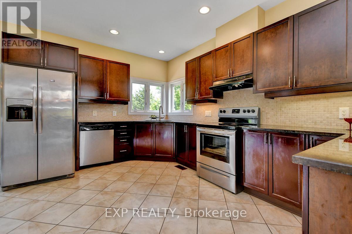 












135 RIVERSEDGE CRESCENT

,
Ottawa,




Ontario
K1V0Z8

