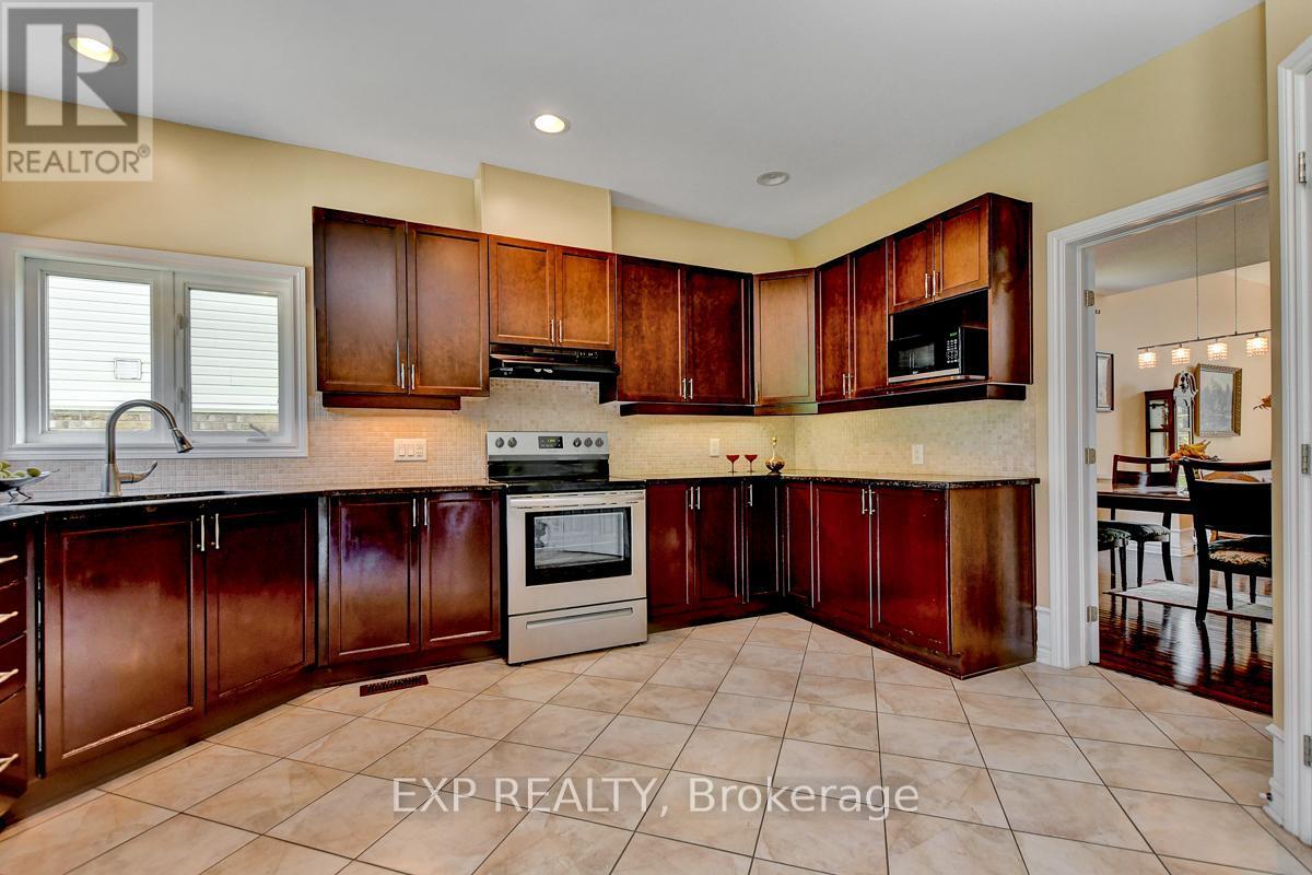 












135 RIVERSEDGE CRESCENT

,
Ottawa,




Ontario
K1V0Z8


