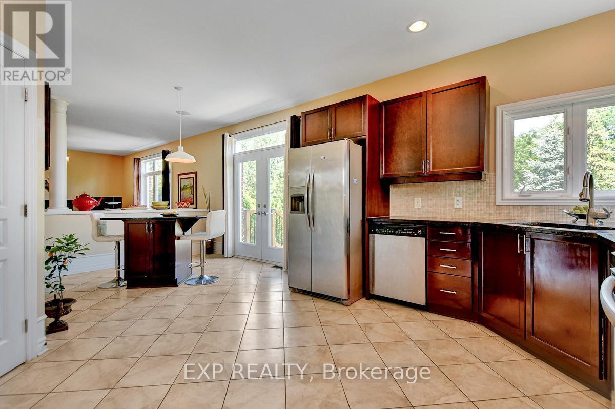 












135 RIVERSEDGE CRESCENT

,
Ottawa,




Ontario
K1V0Z8

