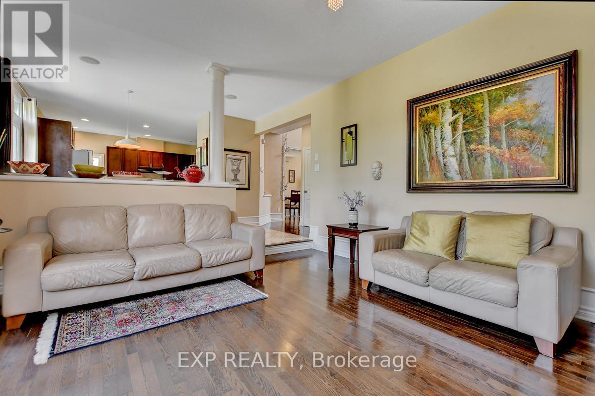 












135 RIVERSEDGE CRESCENT

,
Ottawa,




Ontario
K1V0Z8

