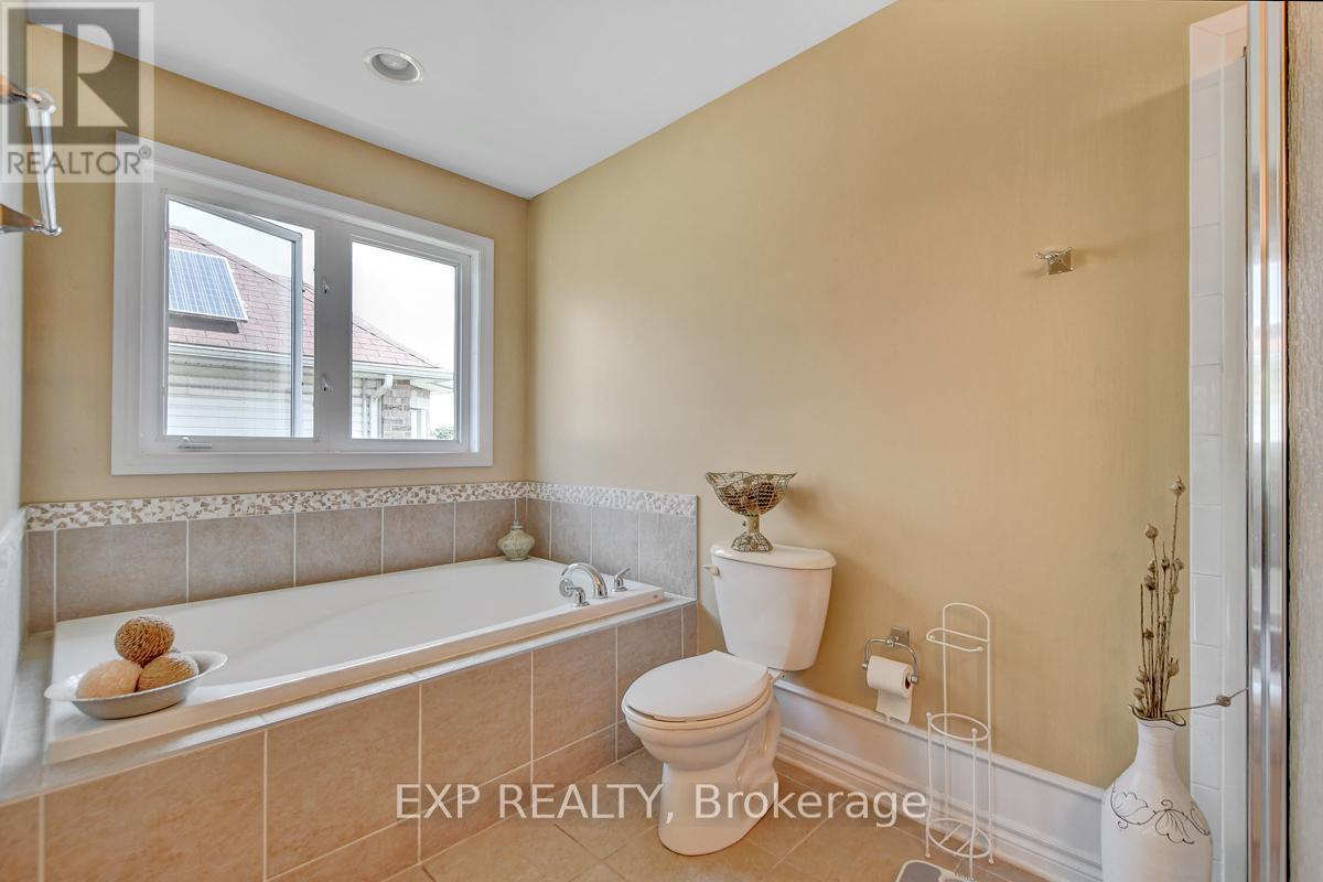 












135 RIVERSEDGE CRESCENT

,
Ottawa,




Ontario
K1V0Z8

