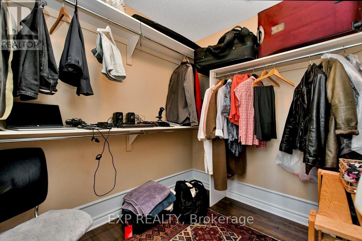 












135 RIVERSEDGE CRESCENT

,
Ottawa,




Ontario
K1V0Z8

