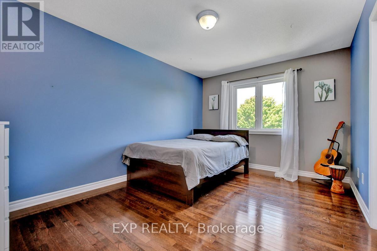 












135 RIVERSEDGE CRESCENT

,
Ottawa,




Ontario
K1V0Z8

